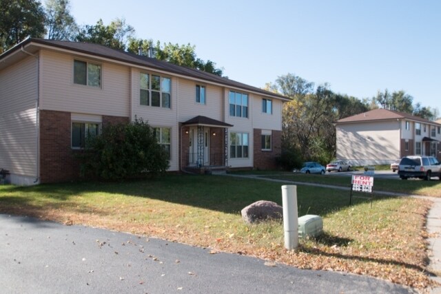 8006 - 8013 South 48th Avenue - 8006-8013 S 48th Ave