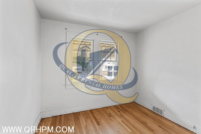 Foto del edificio - Available Now!