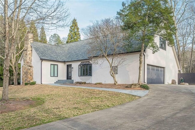 Foto del edificio - 4562 Columns Dr SE