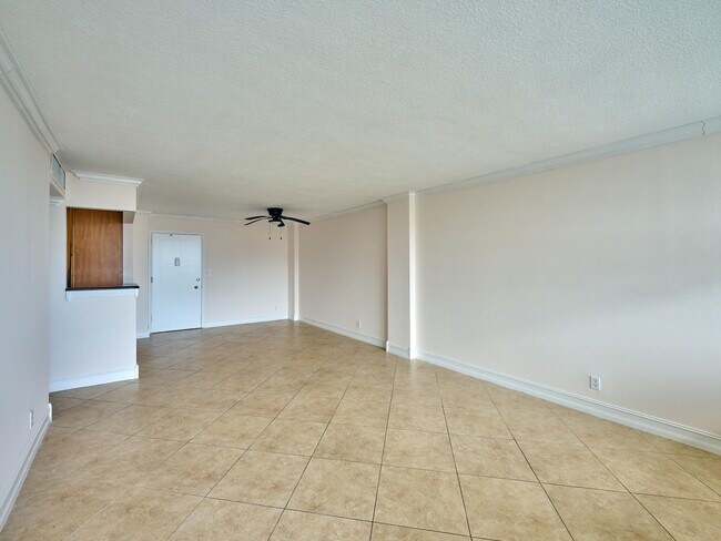 Foto del edificio - 305 N Pompano Beach Blvd