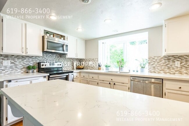 Building Photo - 2061 Haller St