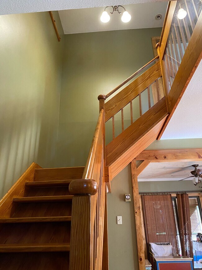 Building Photo - 15 Wrisley Ct