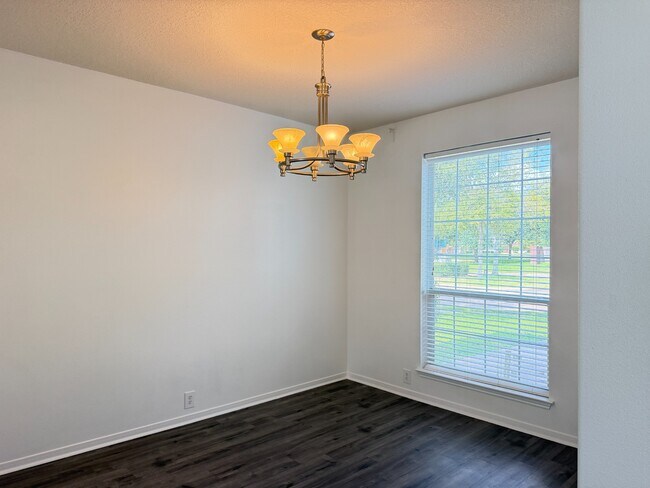 Building Photo - 1806 Rockwall Ct