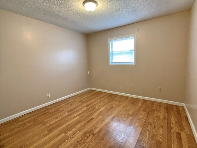 Foto del edificio - 3 Bedroom Single Family Home