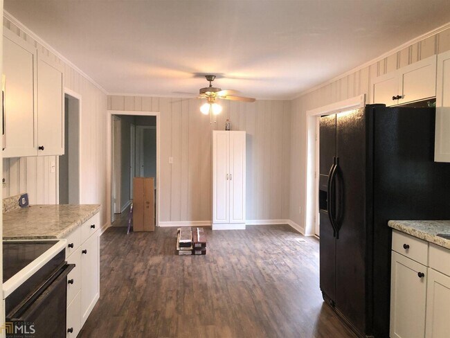 Foto del edificio - 336 Whitehead Rd