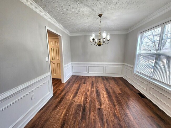 Building Photo - 1645 Rushing River Way