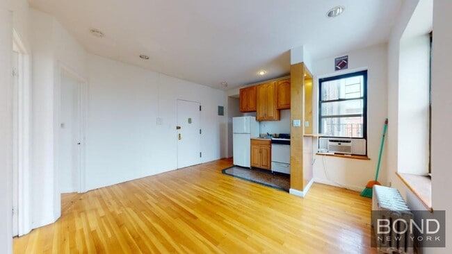 Building Photo - 104 Second Avenue