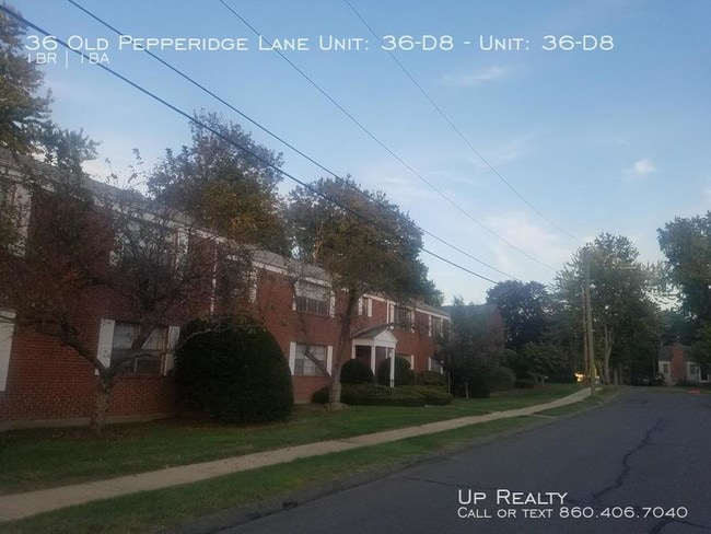 Building Photo - 36 Old Pepperidge Ln