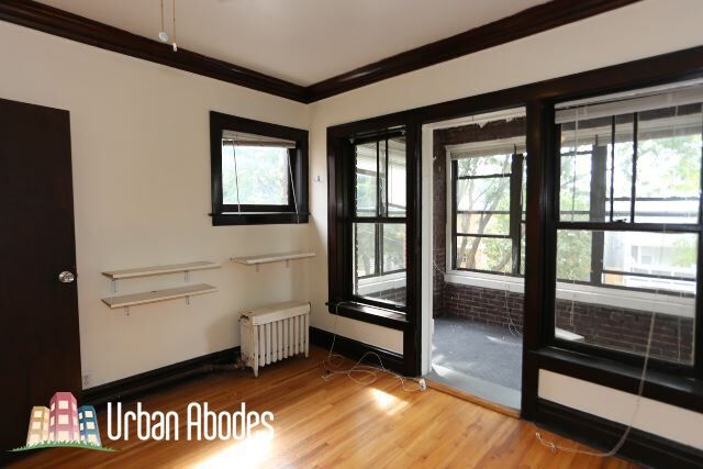 Building Photo - 3823 N Drake Ave