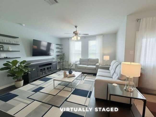 Building Photo - 1009 Cushing Dr