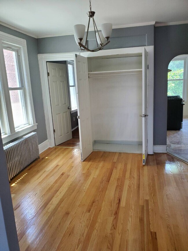 Foto del edificio - 676 E 31st St