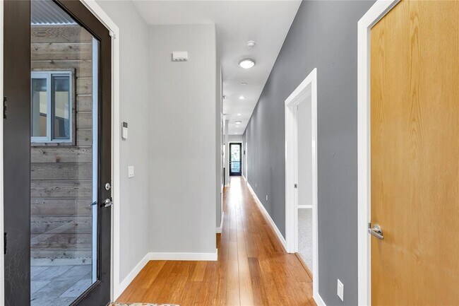 Foto del edificio - 1518 Parker Ln