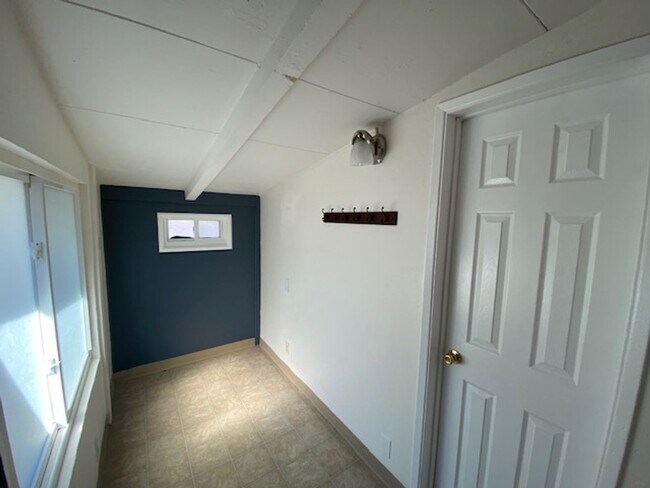 Foto del edificio - Pacific Grove Mid-Century Modern style home