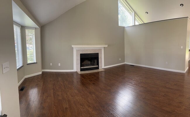 Foto del edificio - 2906 32nd Ave Ct SE