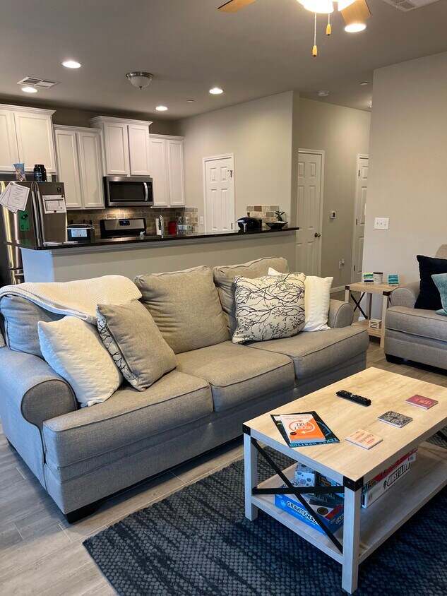 Foto principal - 1509 Airedale Rd