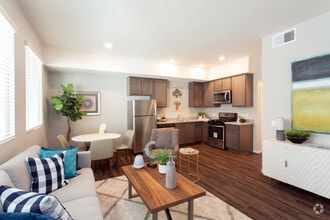 Interior Photo - Mariners Landing