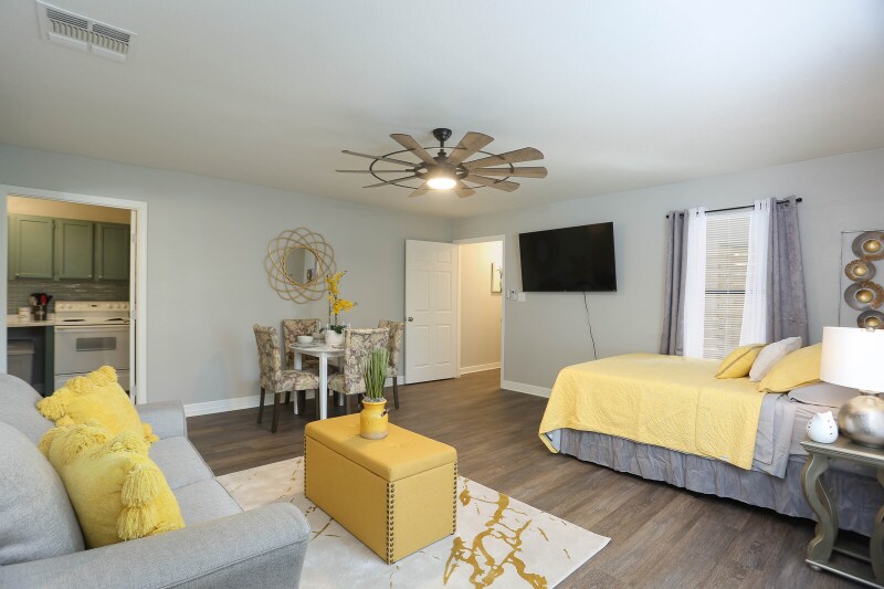 Foto principal - 9011 Welles Way