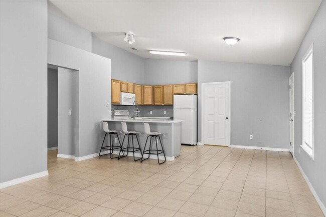 Building Photo - 7464 Autumn Trace Blvd