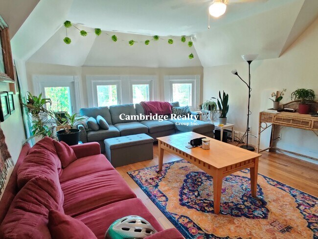 Foto del edificio - 1541 Cambridge St