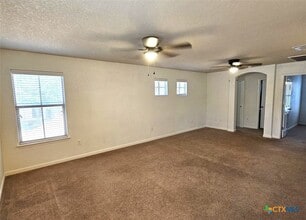 Building Photo - 213 Ranch House Rd