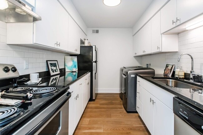 Building Photo - Gazebo Apartments