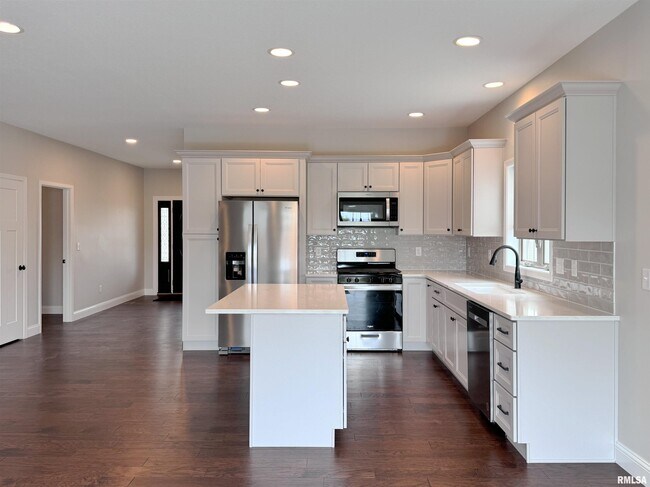 Foto del edificio - 7615 Walnut Bend Dr