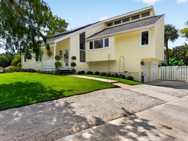 Building Photo - 13074 La Mirada Cir