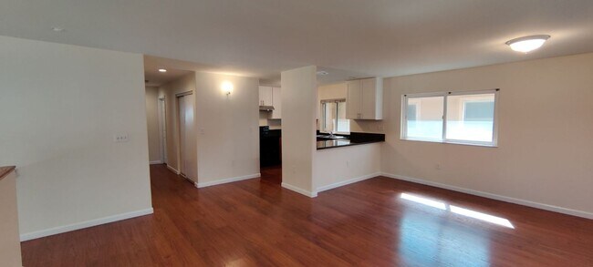 Foto del edificio - 3471 Harding Ave