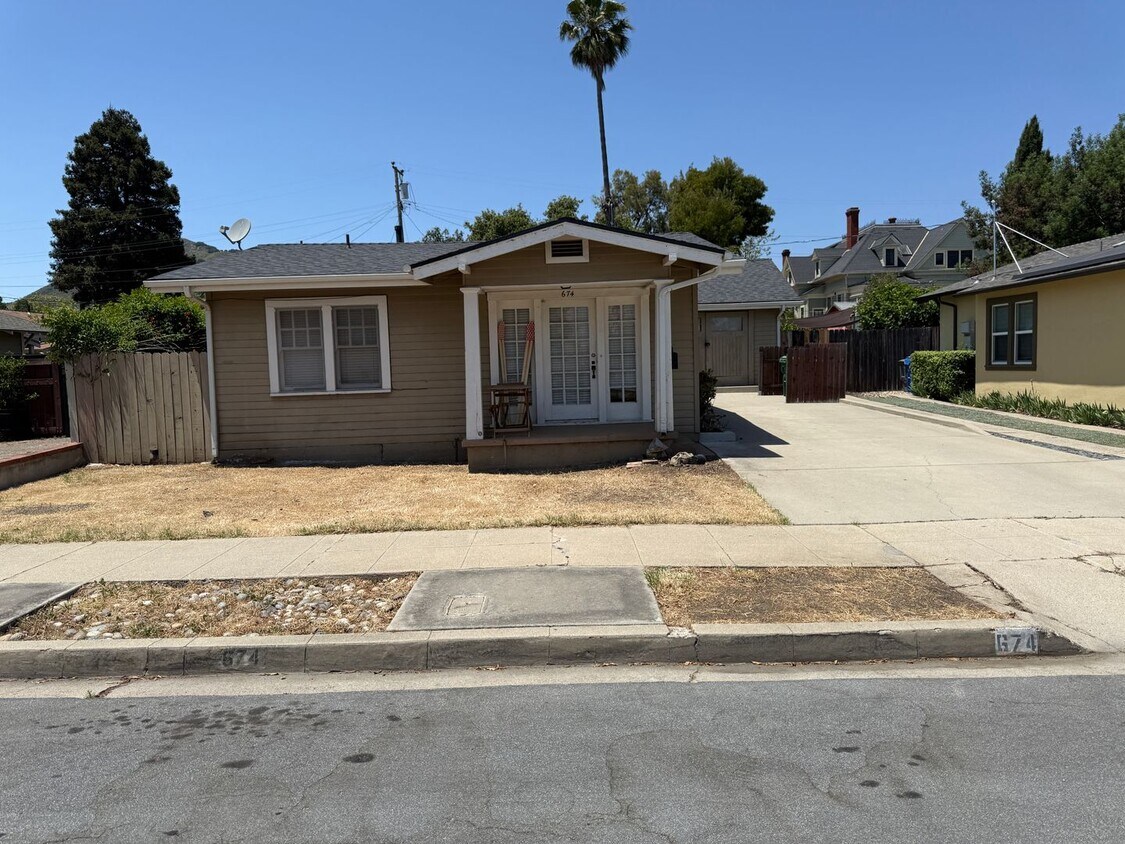 Foto principal - 674 Leff St