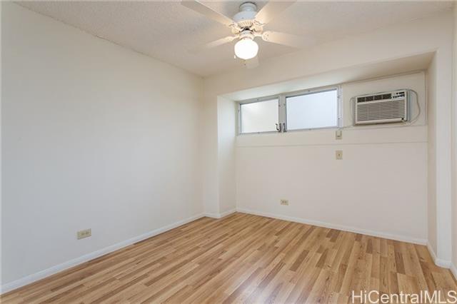 Foto del edificio - 2465 Kuhio Ave.