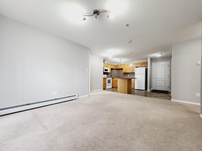 Building Photo - 330 Clareview Station Dr NW