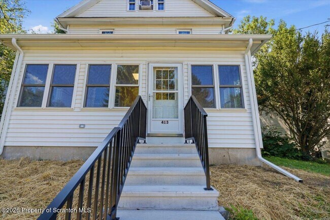 Foto del edificio - 413 Powell Ave
