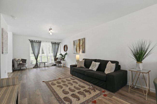 Foto del edificio - Golden Gate Townhomes |