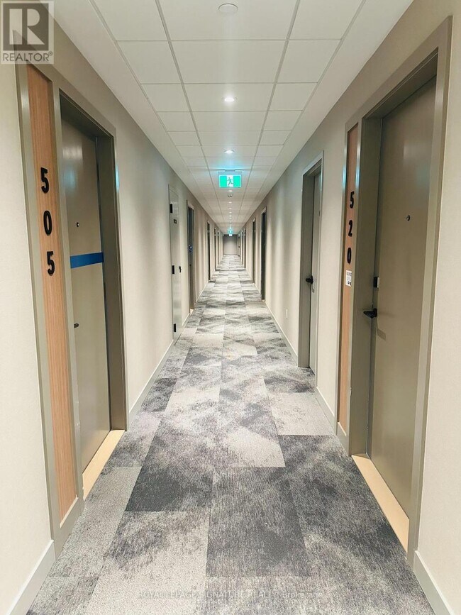 Photo du bâtiment - 740 Whitlock Ave