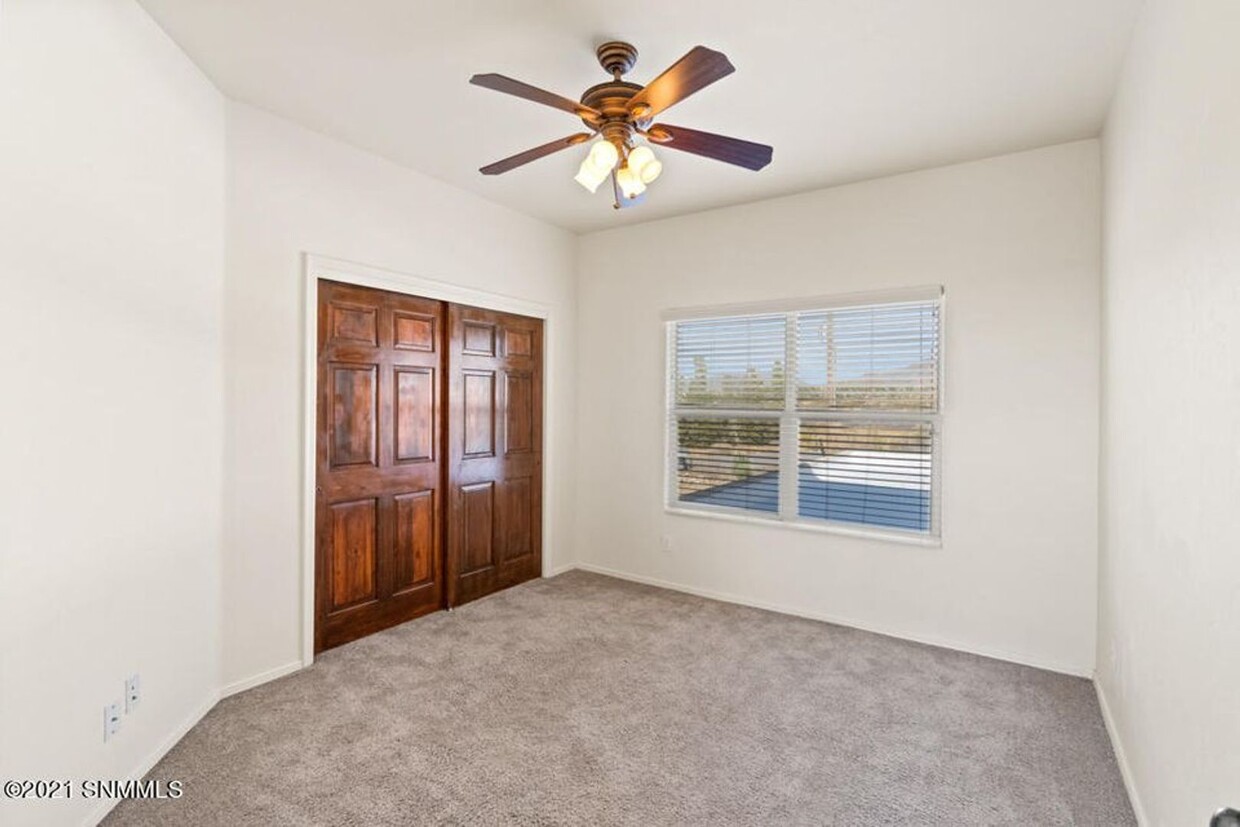 15254 Space Murals Ln, Las Cruces, NM 88011 House Rental in Las