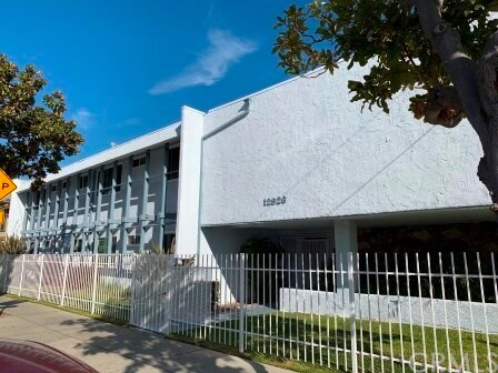 Foto principal - 12926 Doty Ave