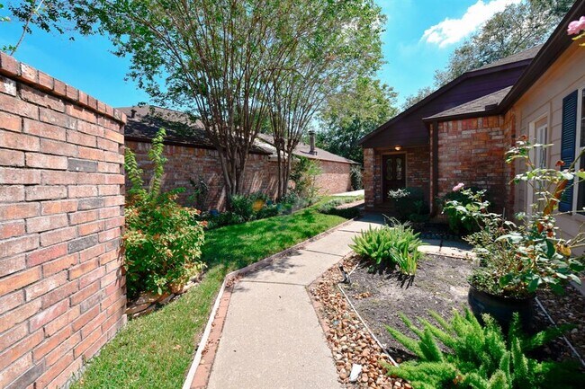 Building Photo - 13127 Worthington St