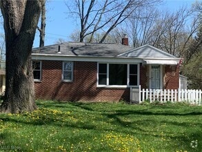 Building Photo - 1861 Eaton Dr