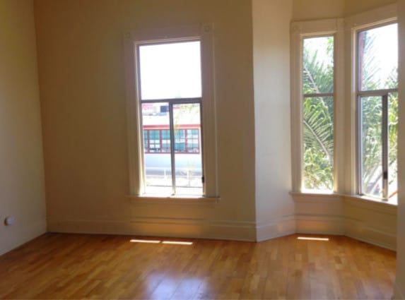 Building Photo - 848 E 15th St