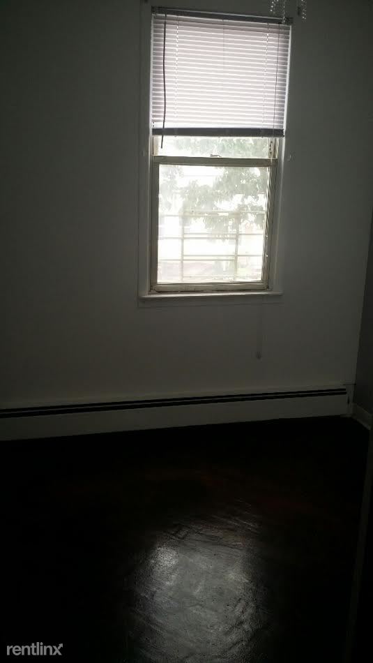 Building Photo - 6441 Admiral Ave