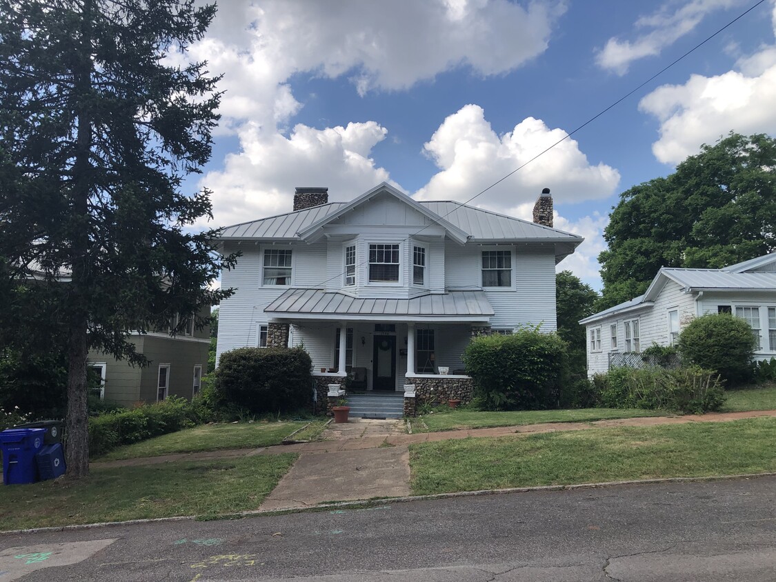Primary Photo - 1736 15th Ave S