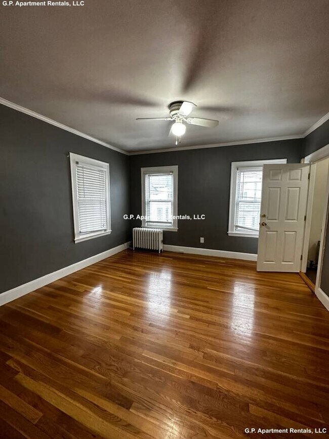 Foto del edificio - 17 Phillips Ave