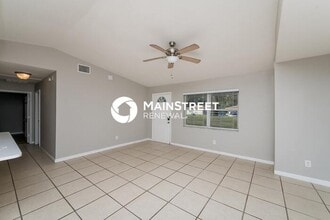 Building Photo - 828 Trina Ln