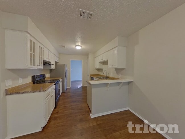 Building Photo - 717 Marlow Pl