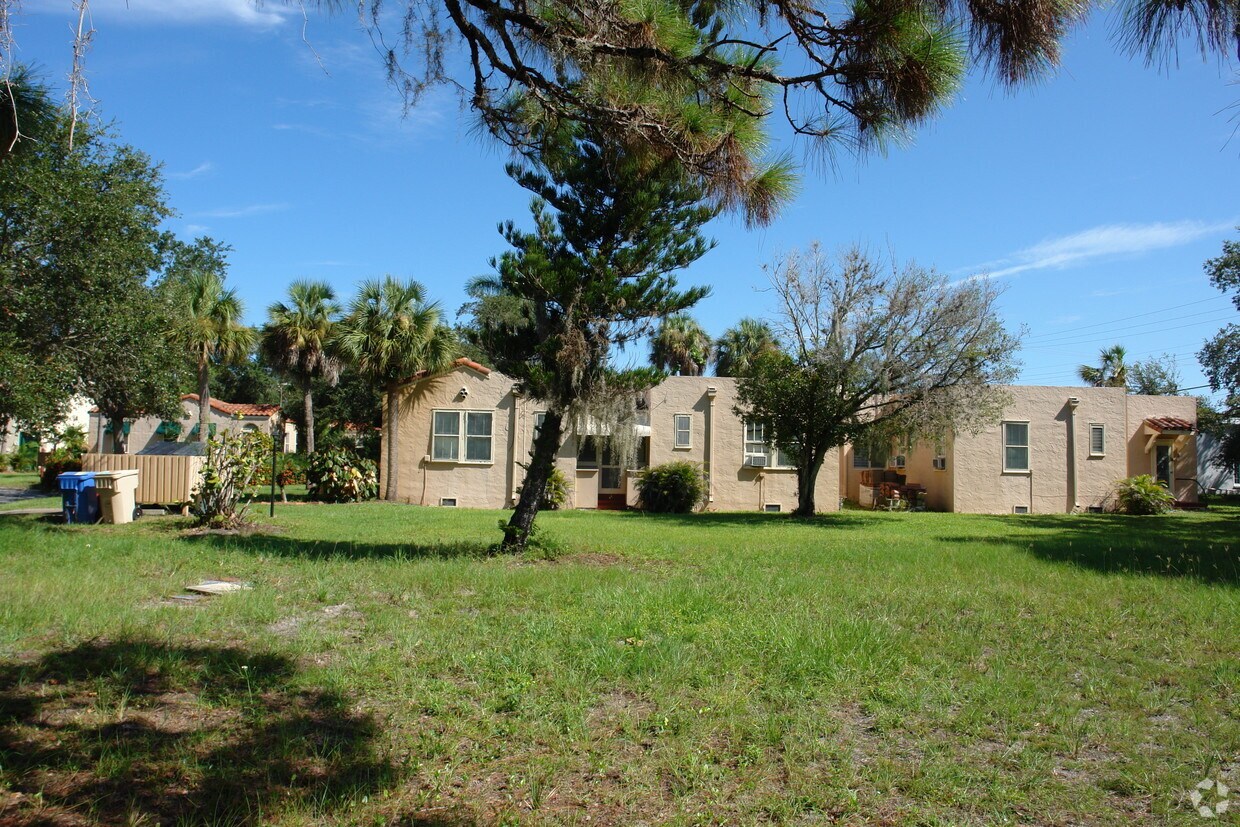 Foto del edificio - 410 Palmetto Ct