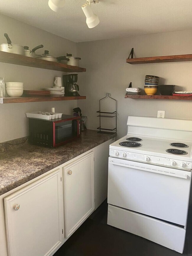 Foto del edificio - 2115 Avenue L
