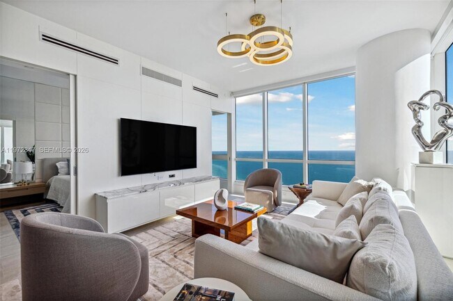 Foto del edificio - 100 South Pointe Dr