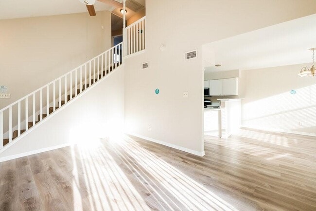 Building Photo - 5907 Beaconridge Dr