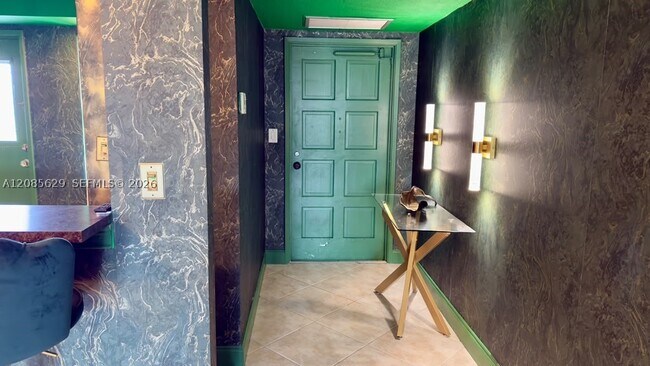 Foto del edificio - 3150 N Palm Aire Dr