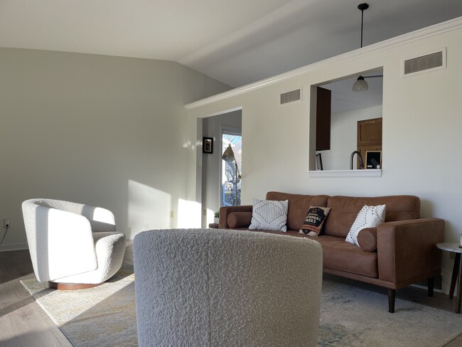 Building Photo - 2902 Tucson Trail